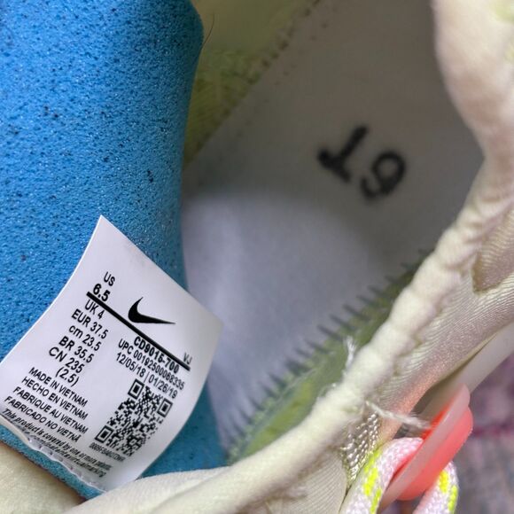 Nike React Presto Barely Volt - Picture 2 of 7